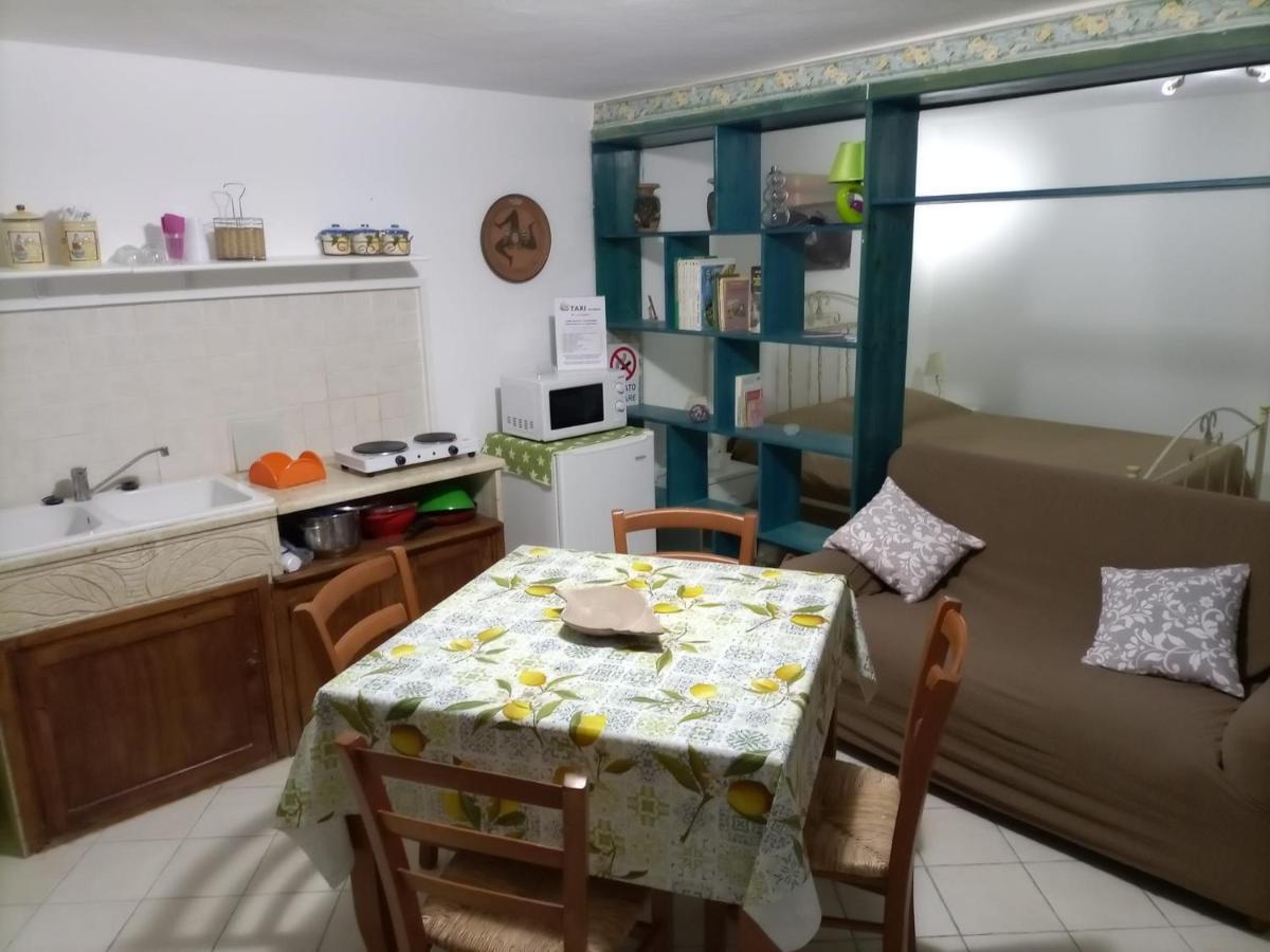 Da Salvo E Mary Hotell Trapani Exteriör bild